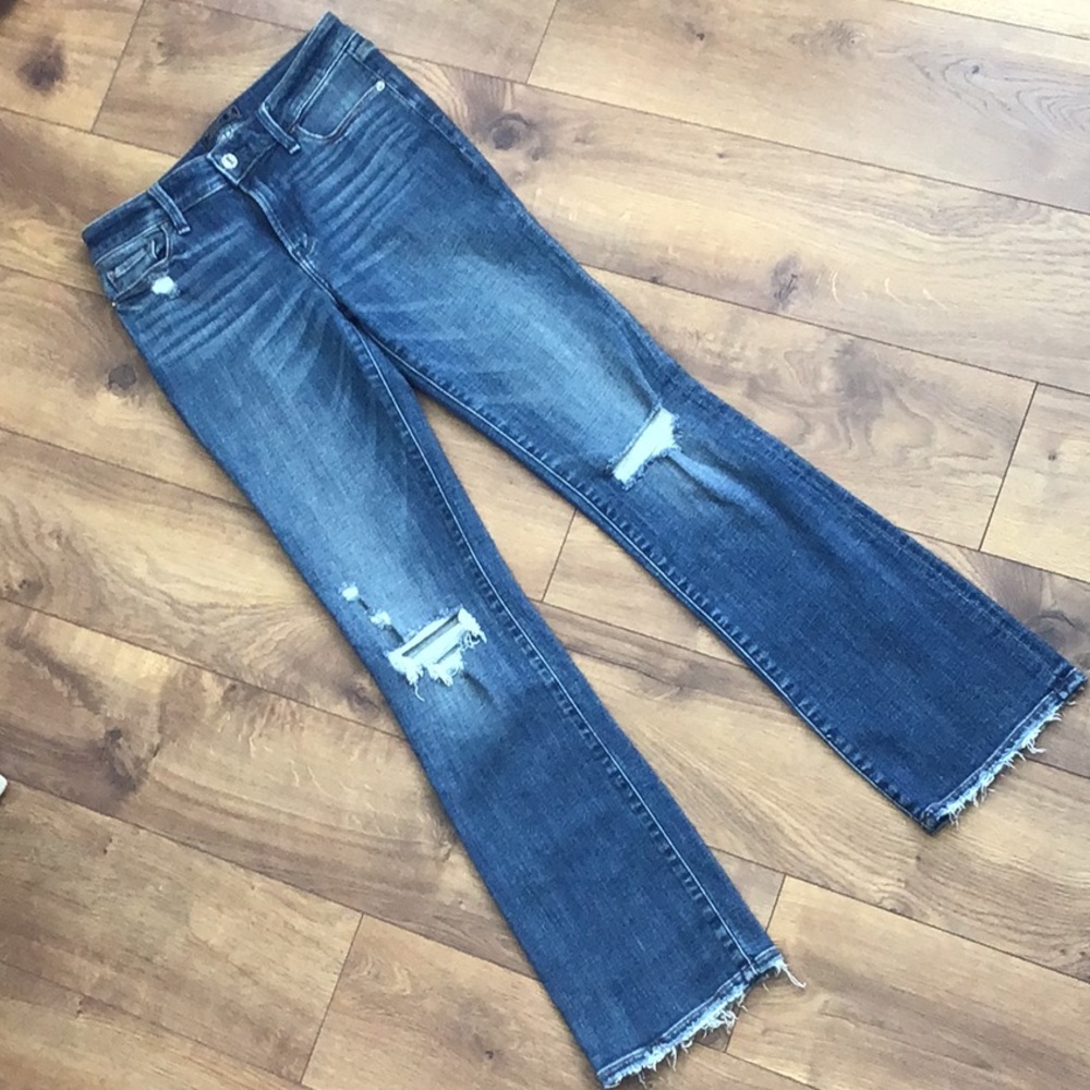 ABERCROMBIE MID RISE HARPER FACTORY DISTRESSED JEANS